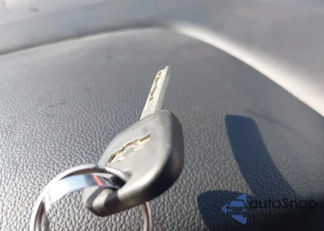 2018 Chevrolet Silverado 1500 1Lt from USA, damaged, VIN 1GCRCREC9JZ156654